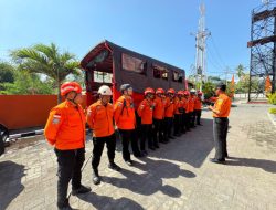 Basarnas Maumere Bantu Evakuasi Korban Bencana Erupsi Gunung Lewotobi Laki – Laki Di Flores Timur 