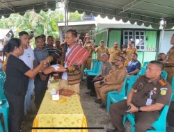 Kajati NTT Kunjungi Rumah Duka Korban Kecelakaan Mobil Dinas Kejaksaan Di Batu Putih, TTS