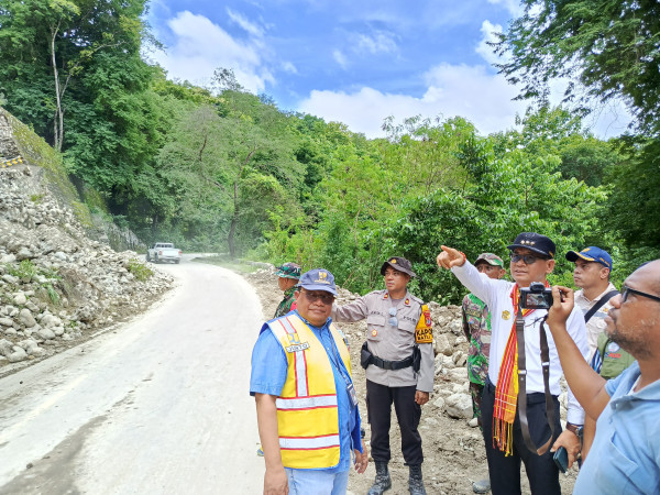 Penanganan Longsor di Batu Putih, TTS: Pj. Gubernur Apresiasi Gerak Cepat BPJN NTT Dan Pemda Setempat 2 IMG 20250130 WA0004