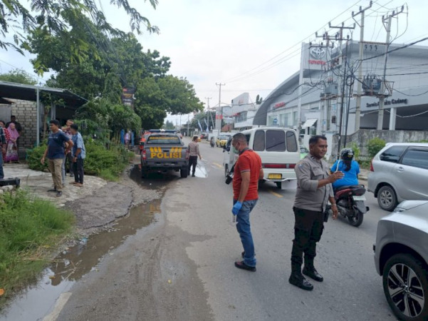 Heboh, Seorang mayat laki-laki ditemukan tak bernyawa di halaman Rumah Perwira Polisi 2