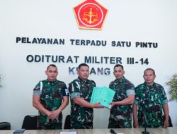 Kodam IX/Udayana Serahkan 3 Berkas Perkara dan 22 Tersangka Penganiayaan Prada Lucky ke Oditurat Militer