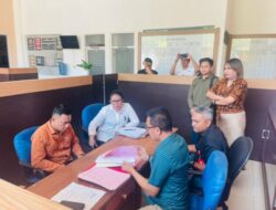 Polda NTT Serahkan Tersangka Kasus PKDRT dan Barang Bukti ke Kejari Kupang
