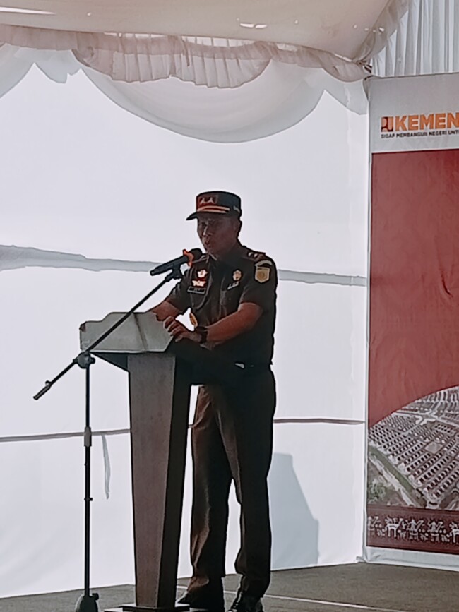 Bukti Nyata Sinergi Kemen PU, Pemkab Kupang dan Kajati NTT serahkan 403 Unit Rusus kepada Eks Pejuang Tim-Tim 3 IMG20251020153130