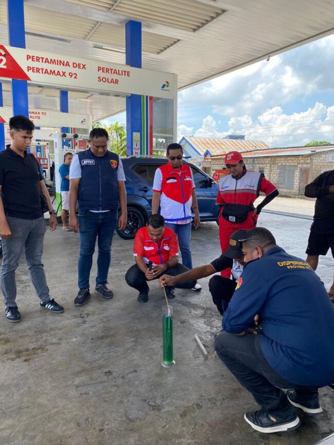 Cegah kecurangan, Polda NTT Awasi Takaran dan Kualitas BBM Bersubsidi di 16 SPBU Kota Kupang 1 IMG 20251108 WA0002