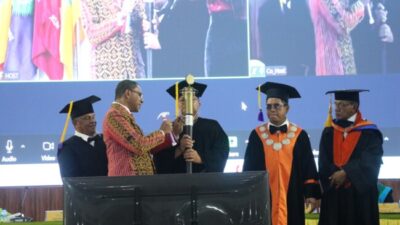 Wagub Johanis Asadoma Resmi Sandang Gelar Doktor Ilmu Administrasi Publik