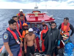 Enam nelayan diselamatkan setelah perahu mati mesin di selat Rote 