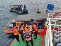 1 Jenasah WNA Spanyol ditemukan dalam bangkai Kapal KM.Putri Sakinah 