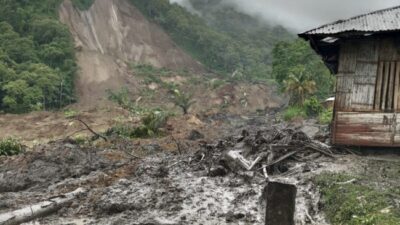 Longsor Terjang Lambaleda, Tiga Warga Meninggal Dunia, Dua Masih Hilang