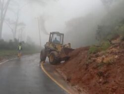 Reaksi Cepat BPJN NTT Tangani Longsor di Ruas jalan Nasional Ruteng–Reo–Kedindi, Akses Jalan Kembali Fungsional