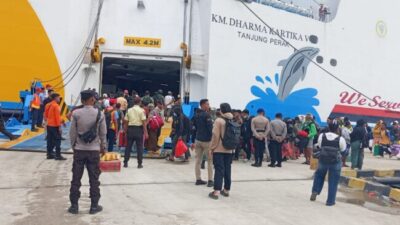 Ops Ketupat Turangga 2026: Polisi Amankan Embarkasi 838 Penumpang Kapal Dharma Kartika V di Pelabuhan Tenau Kupang