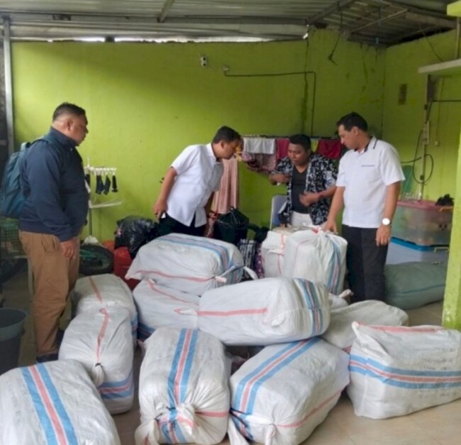 Bongkar Jaringan Penyelundupan Thrifting Ilegal, 157 Ballpress diduga milik warga berinisial VBL Diamankan Polda NTT 2 IMG 20260414 WA0006