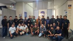 Petugas Polres Alor mengamankan 16 WNA asal Uzbekistan yang terdampar di Kecamatan Pantar, Kabupaten Alor.