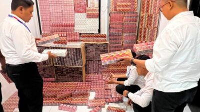 Ditreskrimsus Polda NTT mengamankan ribuan bungkus rokok diduga ilegal di empat kabupaten.