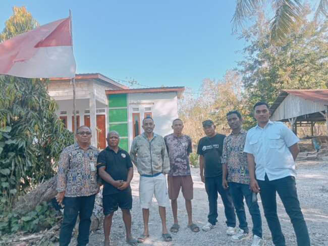 Bbws NT II distribusi air bersih bagi warga desa manusak yang terdampak kekeringan