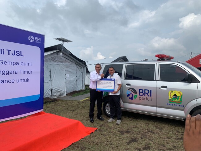 Perkuat Fasilitas Kesehatan di Ruteng, BRI Salurkan Ambulans melalui Program TJSL 1 BRI lakukan penyerahan bantuan satu unit ambulans kepada Rumah Sakit Umum Daerah (RSUD) Ruteng, Kabupaten Manggarai, Nusa Tenggara Timur (NTT),Rabu, 28 Oktober 2026.